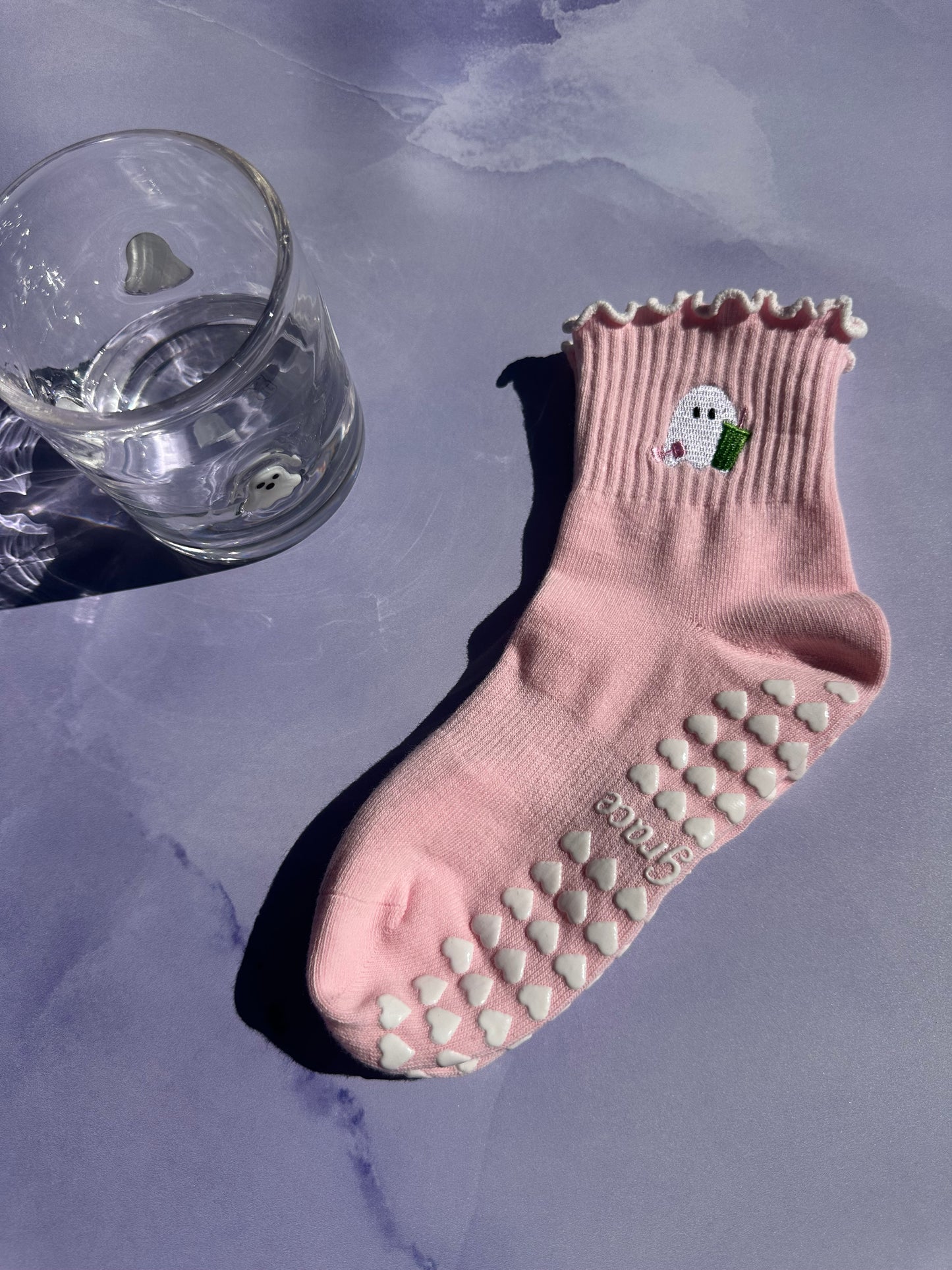 SPOOKY SEASON light pink ruffle Matcha ghost grip sock